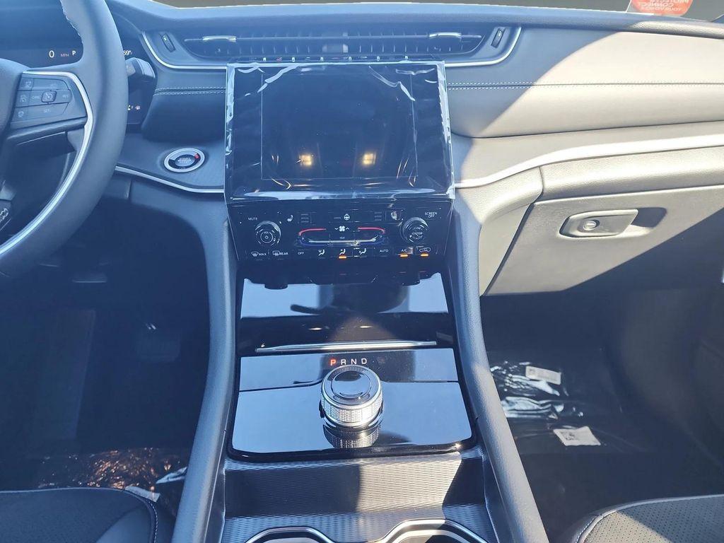 new 2025 Jeep Grand Cherokee L car, priced at $48,230