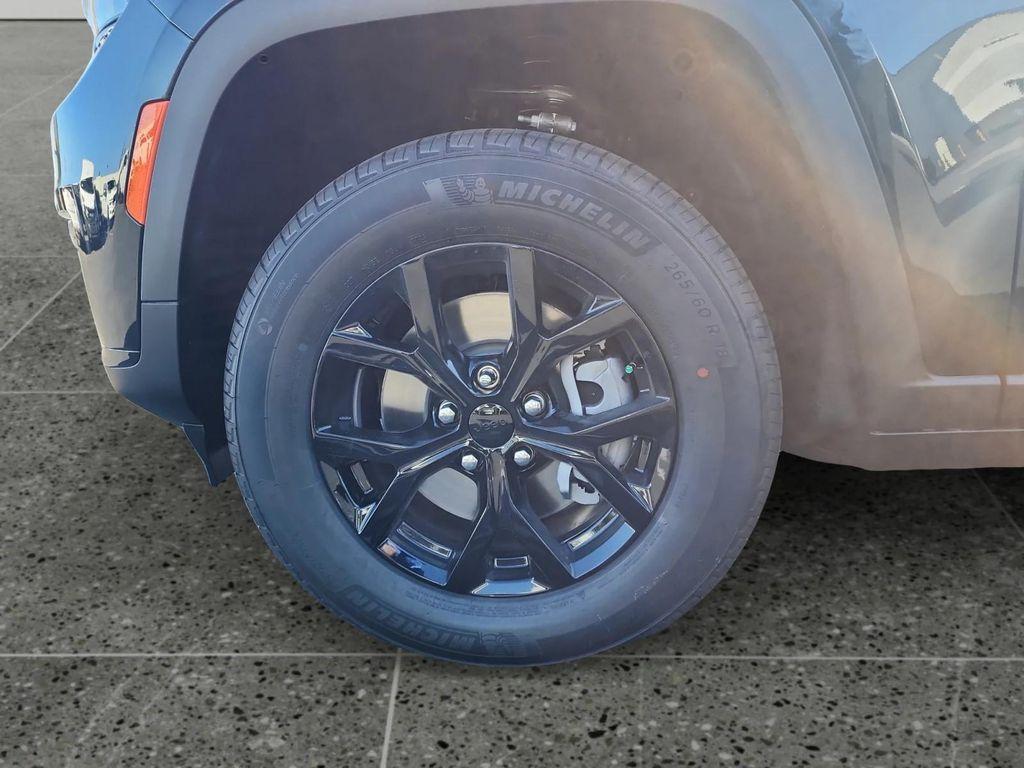 new 2025 Jeep Grand Cherokee L car, priced at $48,230