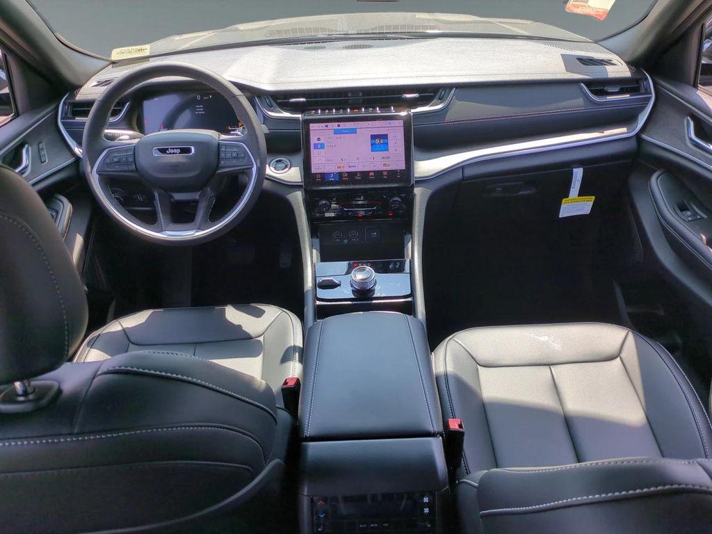 new 2025 Jeep Grand Cherokee L car, priced at $49,495