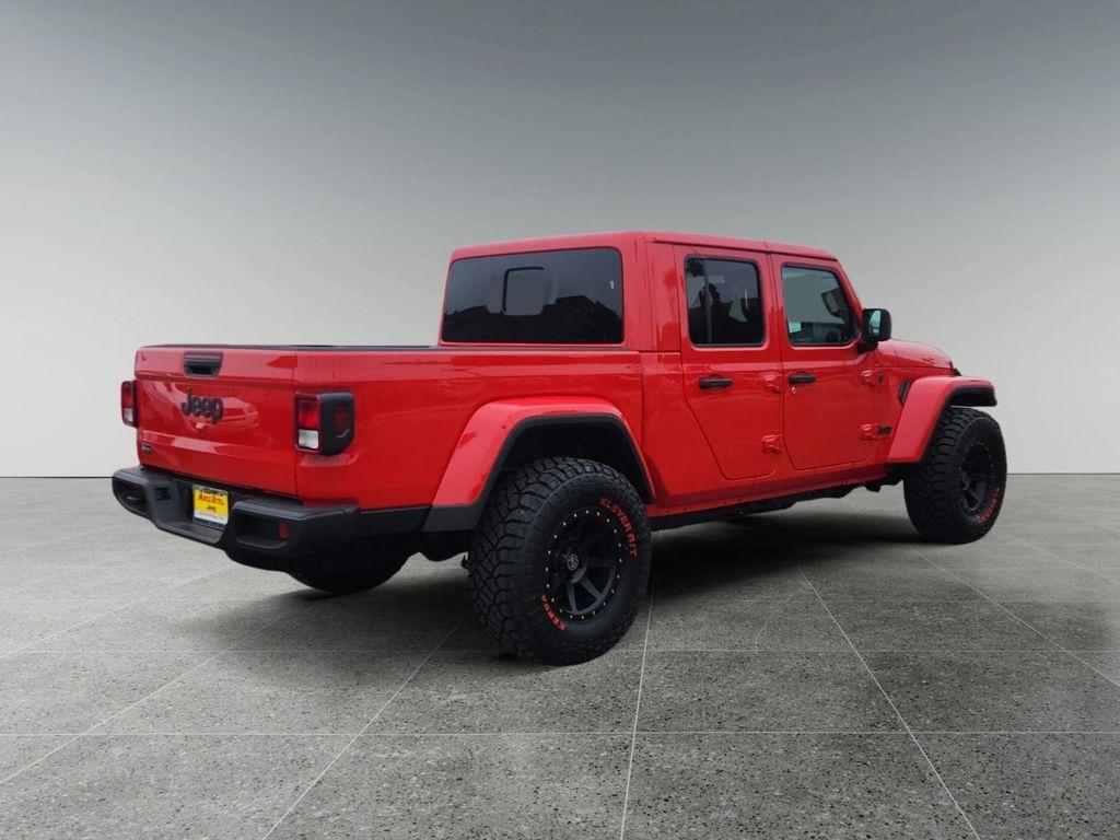 new 2025 Jeep Gladiator car, priced at $48,235