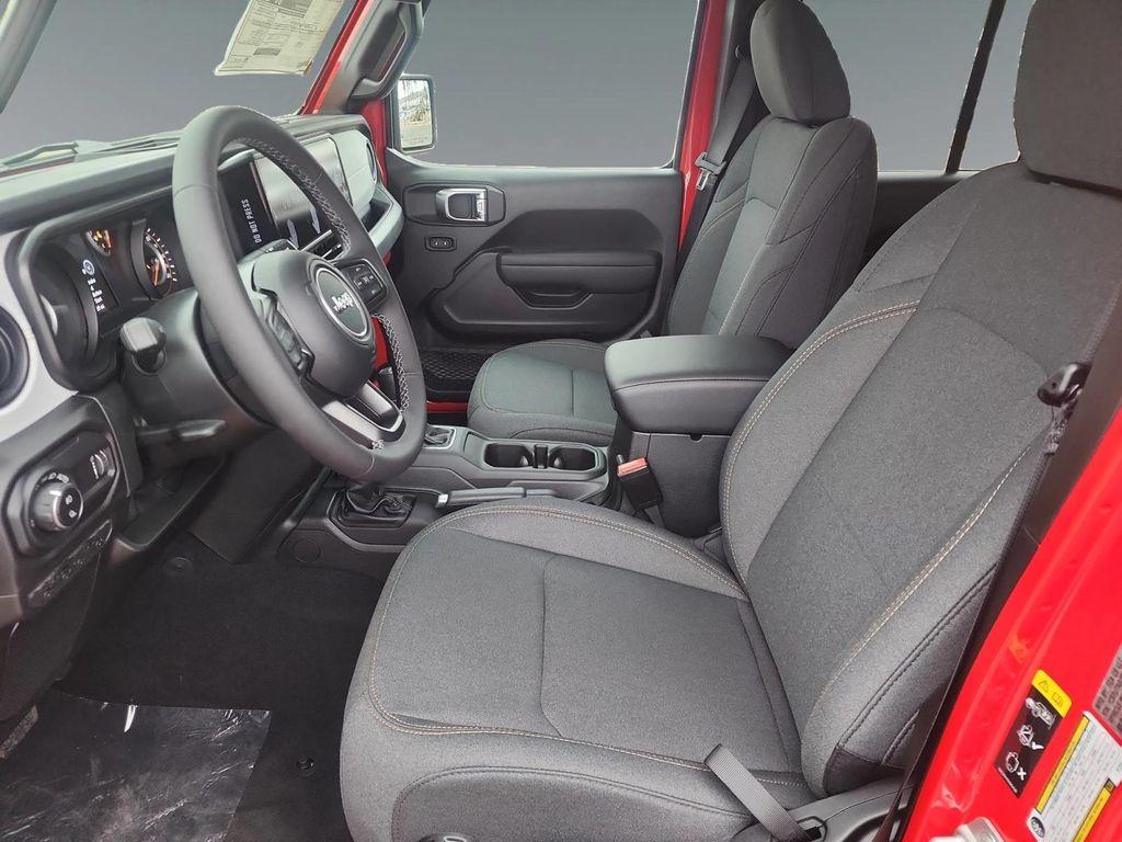 new 2025 Jeep Gladiator car, priced at $48,235