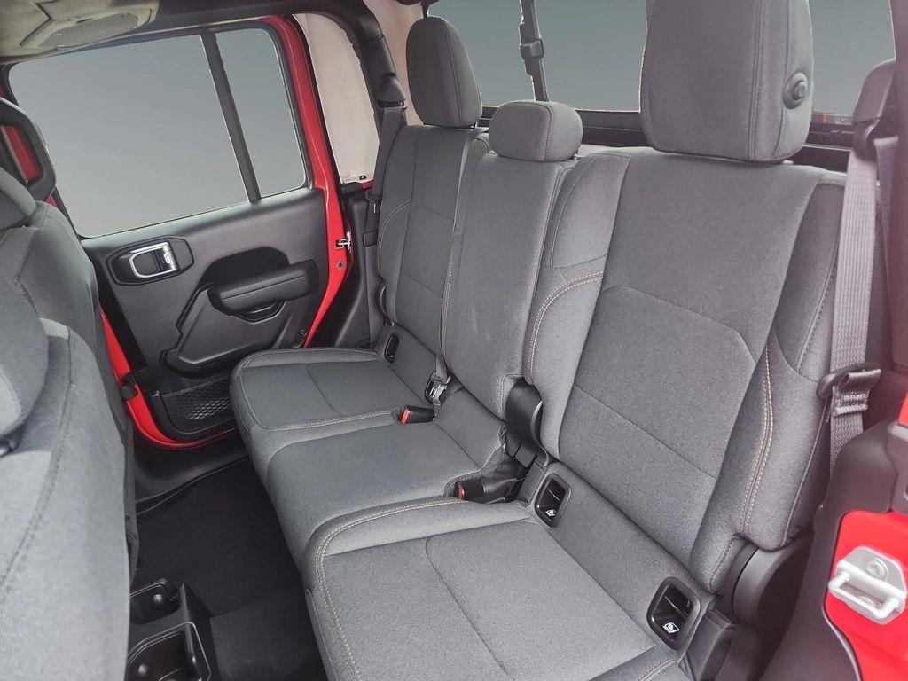 new 2025 Jeep Gladiator car, priced at $48,235