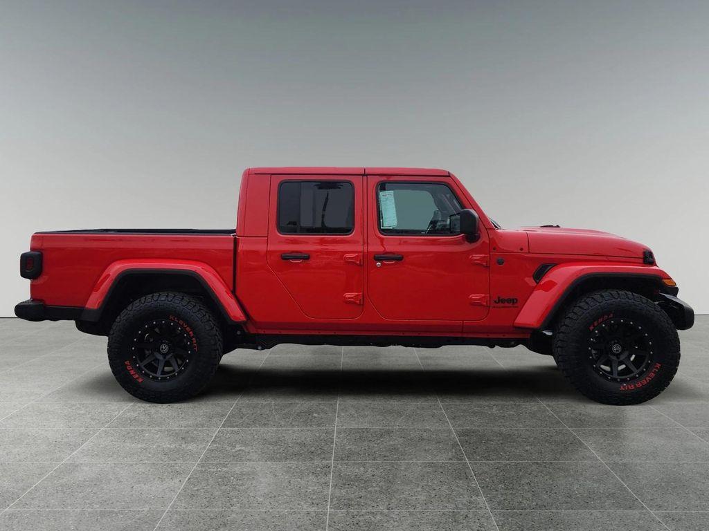 new 2025 Jeep Gladiator car, priced at $48,235