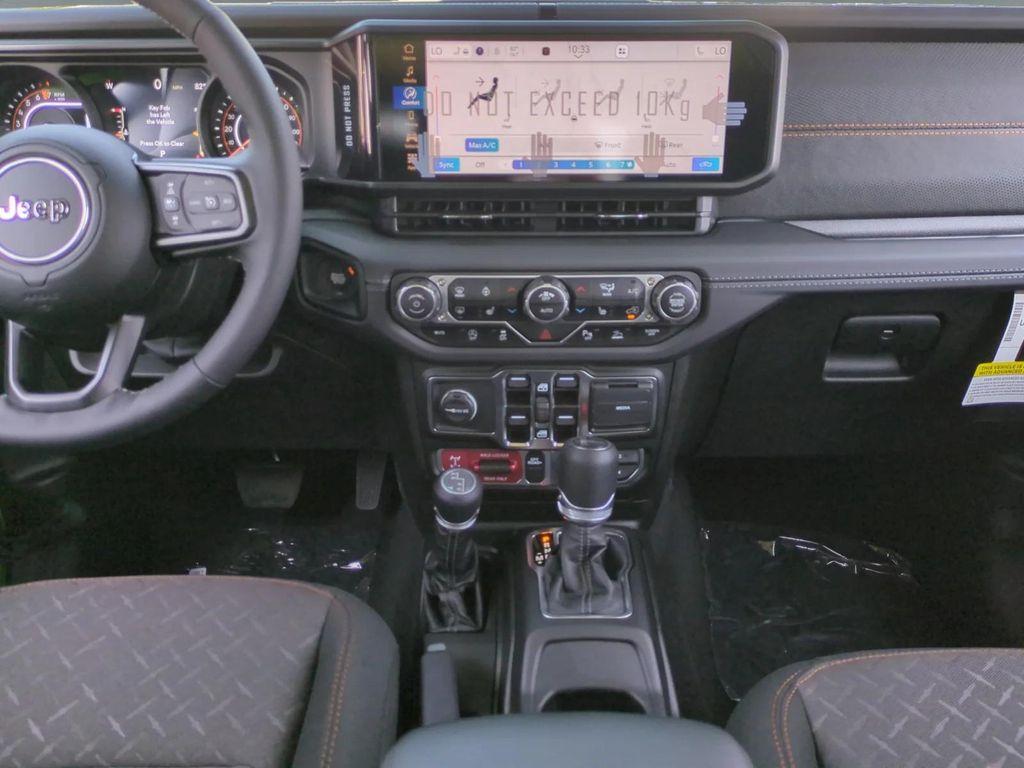 new 2025 Jeep Gladiator car, priced at $58,075