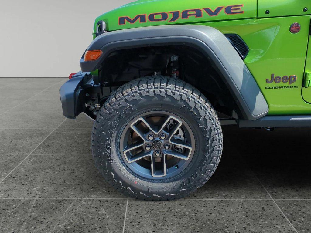 new 2025 Jeep Gladiator car, priced at $58,075