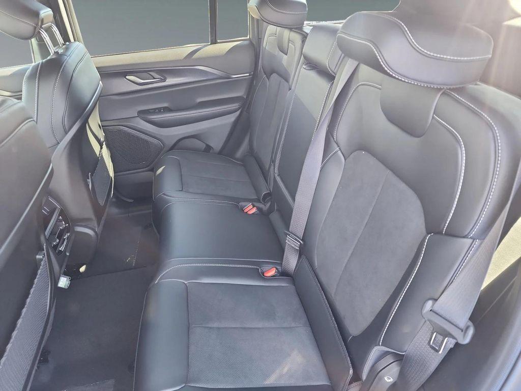 new 2025 Jeep Grand Cherokee car, priced at $44,730