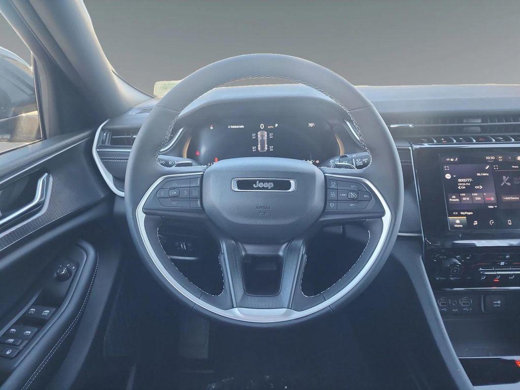 new 2025 Jeep Grand Cherokee car, priced at $44,730