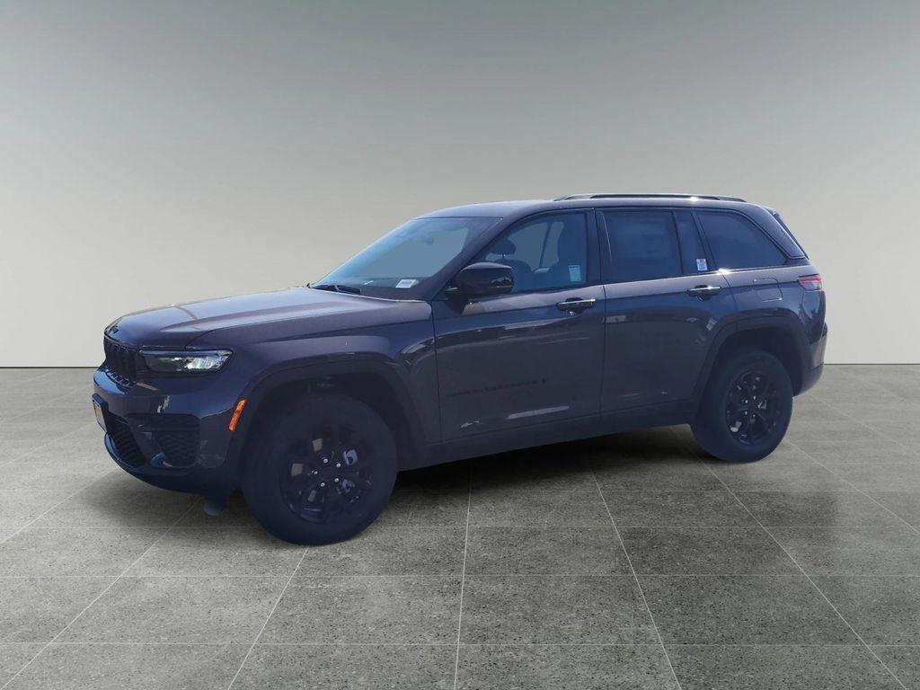 new 2025 Jeep Grand Cherokee car, priced at $44,730