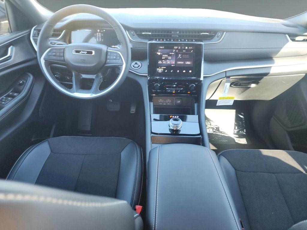 new 2025 Jeep Grand Cherokee car, priced at $44,730