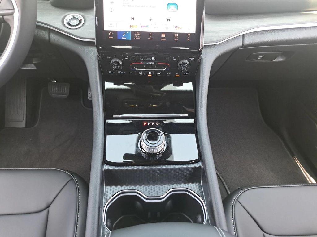 new 2025 Jeep Grand Cherokee car, priced at $44,700