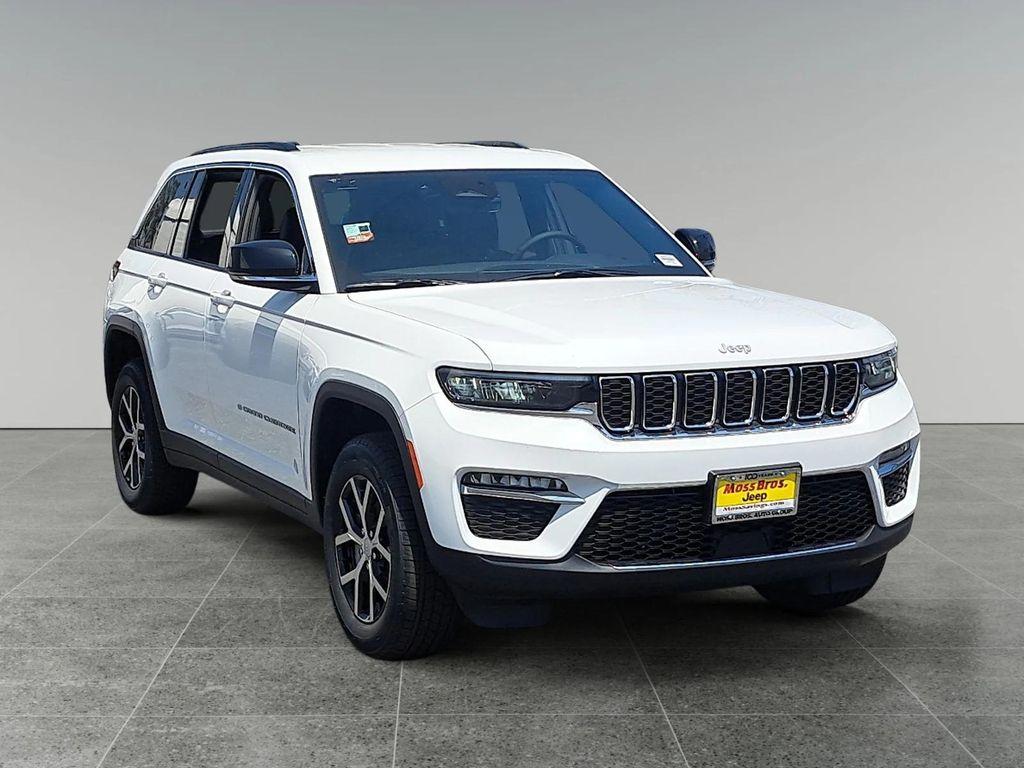 new 2025 Jeep Grand Cherokee car, priced at $44,700