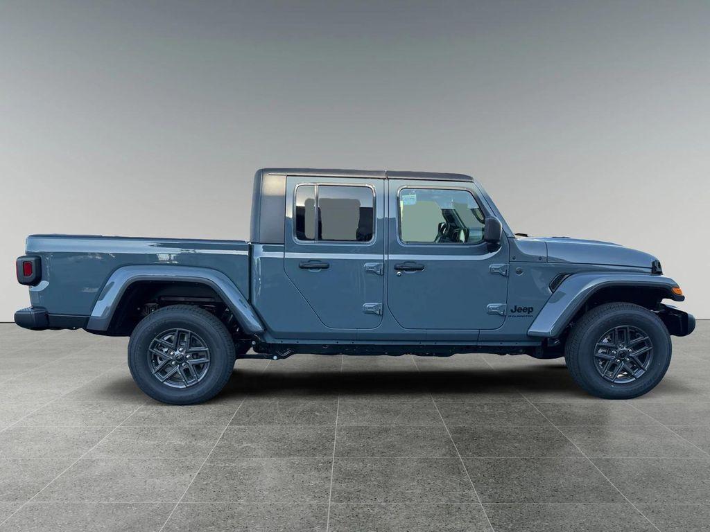 new 2025 Jeep Gladiator car, priced at $50,230