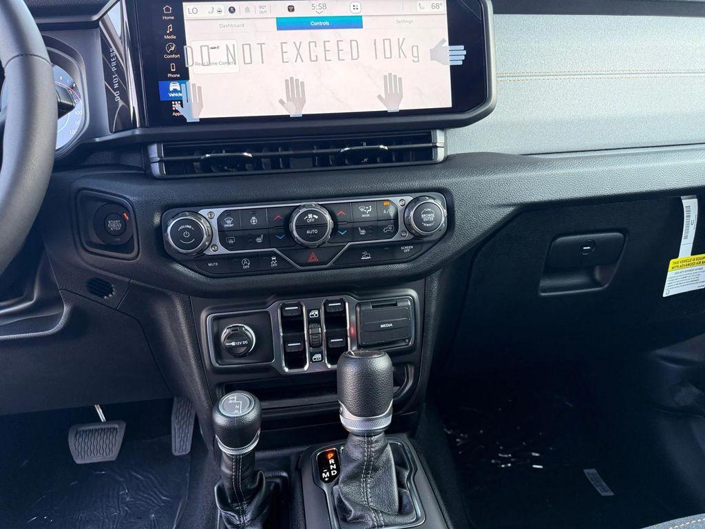 new 2025 Jeep Gladiator car, priced at $50,230