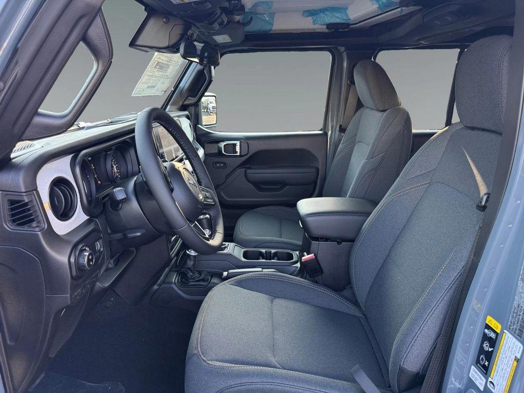 new 2025 Jeep Gladiator car, priced at $50,230