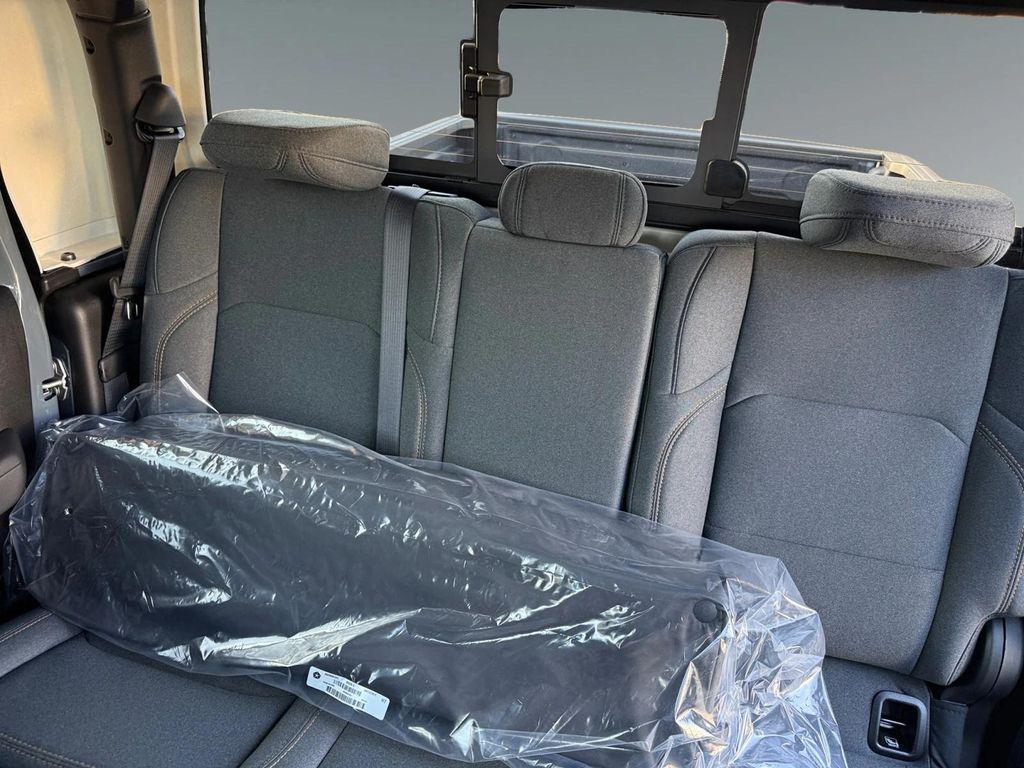 new 2025 Jeep Gladiator car, priced at $50,230