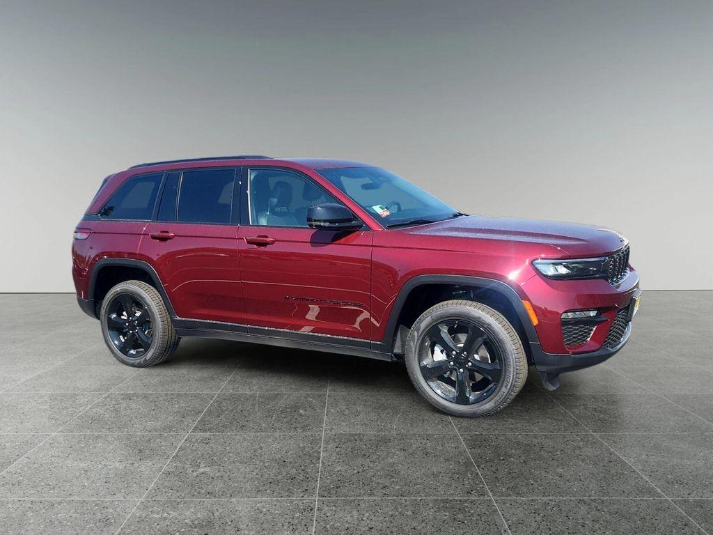 new 2025 Jeep Grand Cherokee car, priced at $51,215