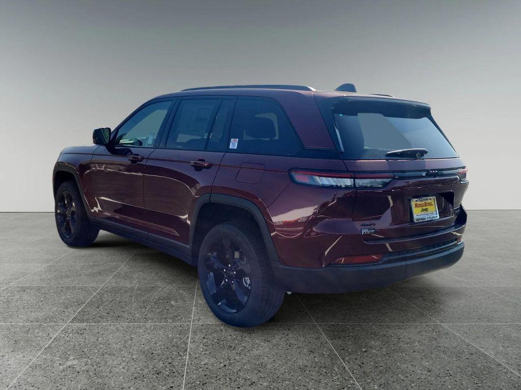 new 2025 Jeep Grand Cherokee car, priced at $51,215