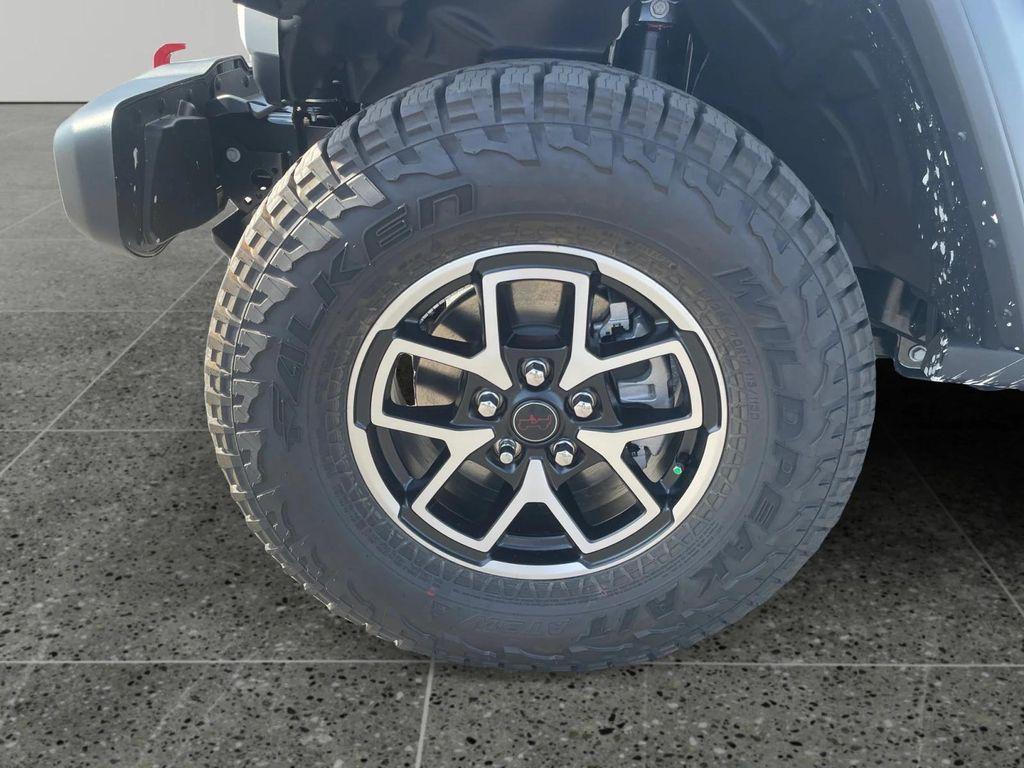 new 2025 Jeep Gladiator car, priced at $62,825