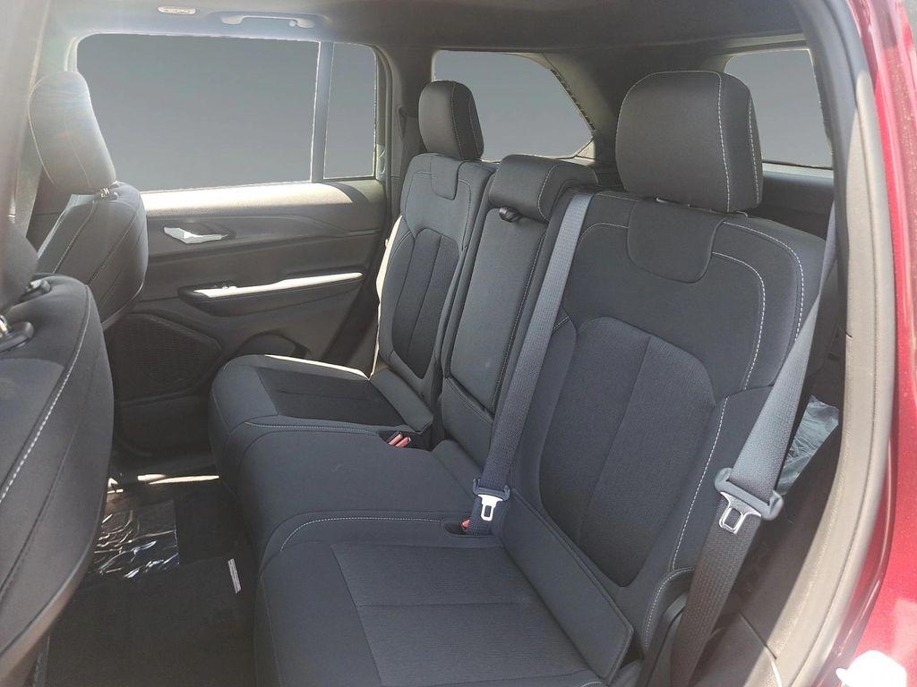 new 2025 Jeep Grand Cherokee car, priced at $42,375