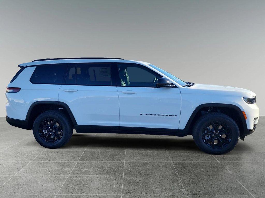 new 2025 Jeep Grand Cherokee L car, priced at $46,135
