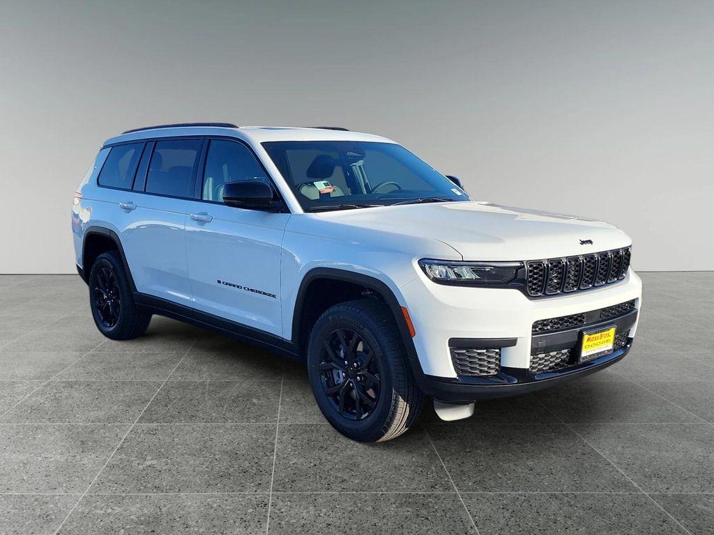new 2025 Jeep Grand Cherokee L car, priced at $46,135