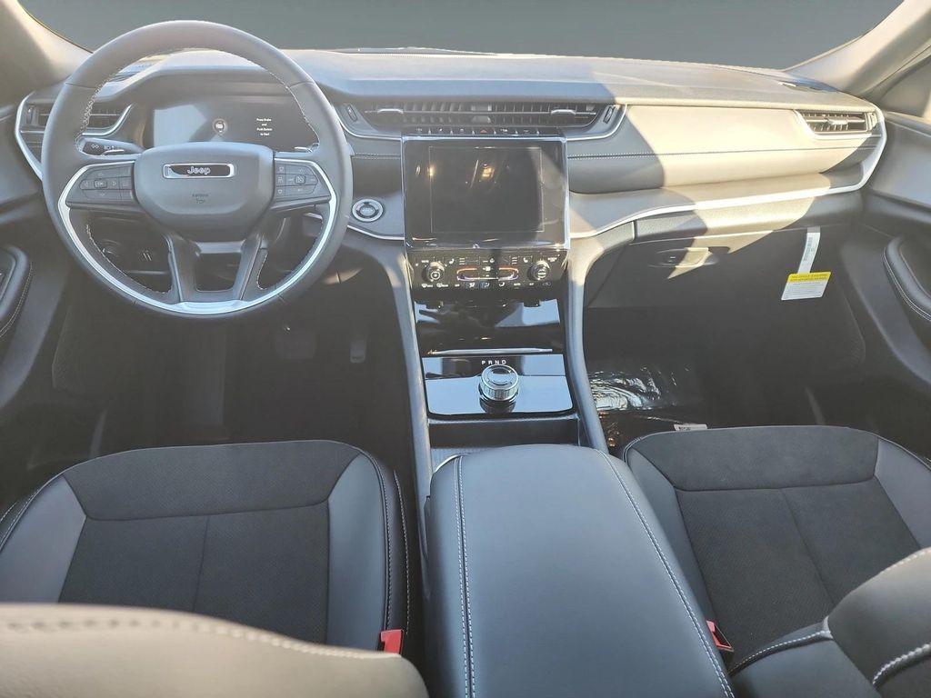 new 2025 Jeep Grand Cherokee L car, priced at $46,135