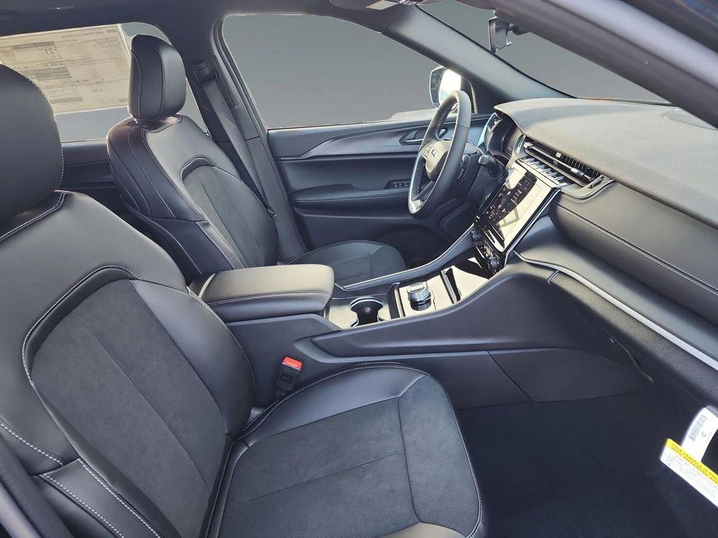 new 2025 Jeep Grand Cherokee L car, priced at $46,730