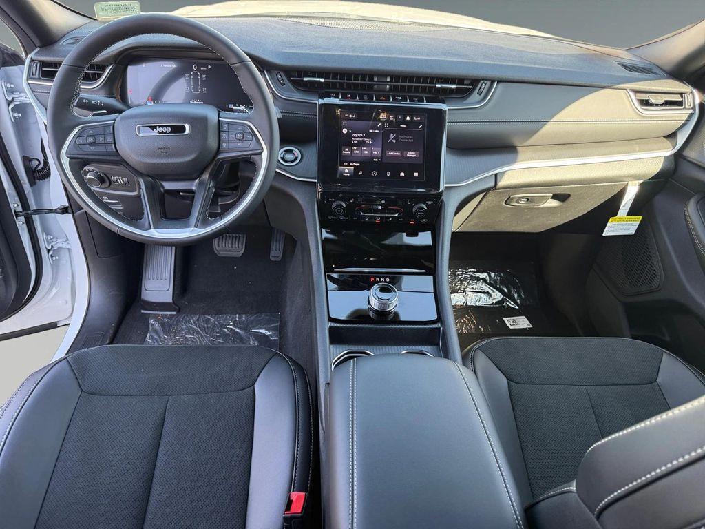 new 2025 Jeep Grand Cherokee L car, priced at $49,780