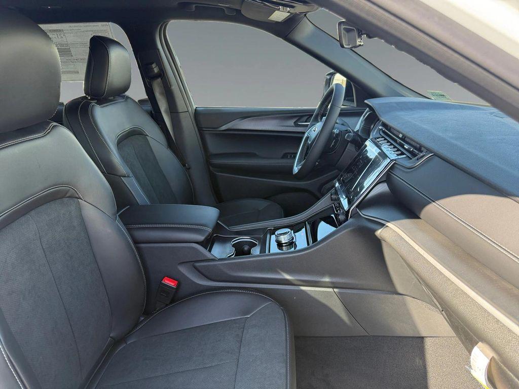 new 2025 Jeep Grand Cherokee L car, priced at $49,780