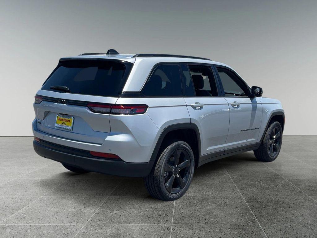 new 2025 Jeep Grand Cherokee car, priced at $48,175