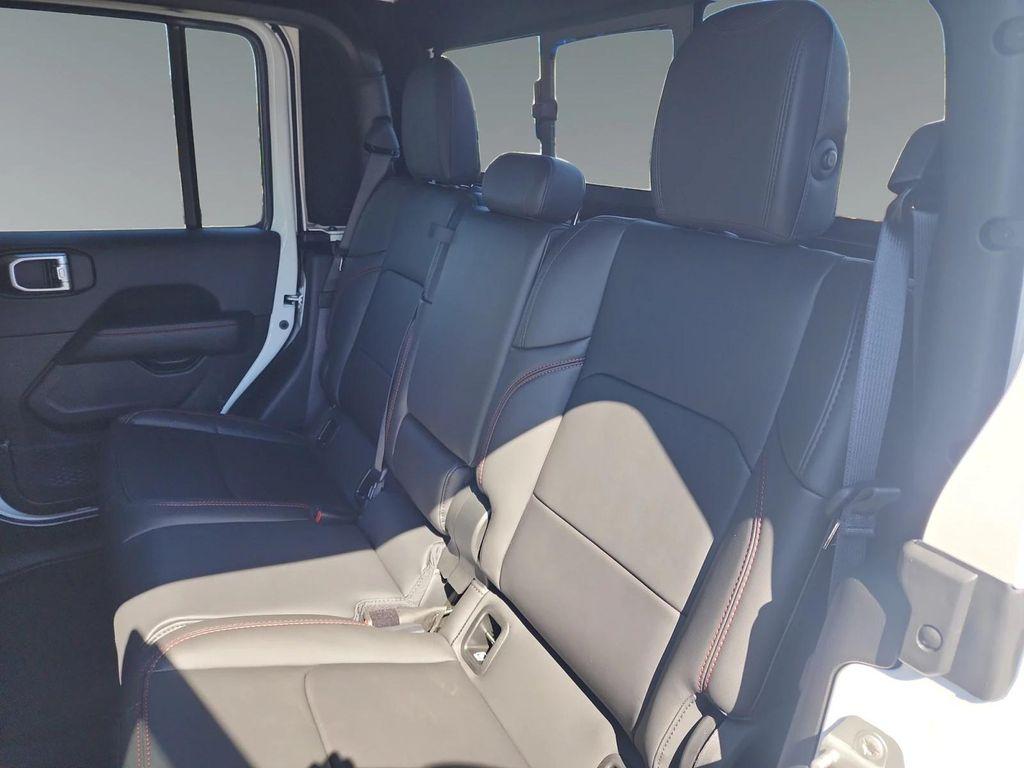 new 2025 Jeep Gladiator car, priced at $63,650