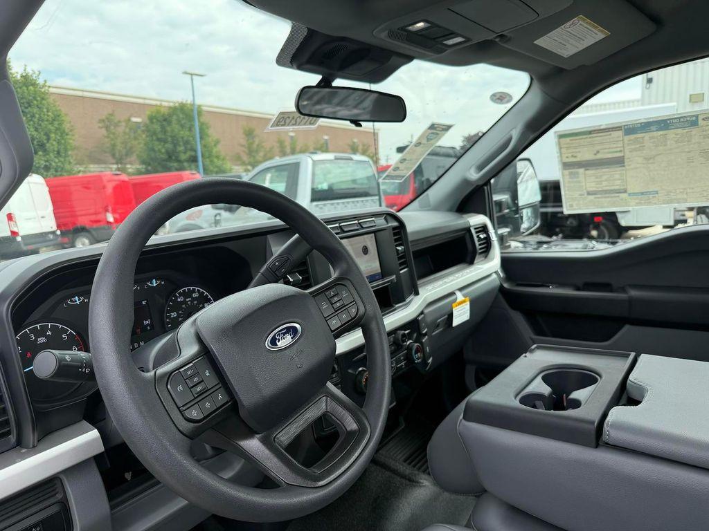 new 2024 Ford F-250 car, priced at $45,684