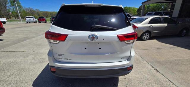used 2017 Toyota Highlander car, priced at $15,950