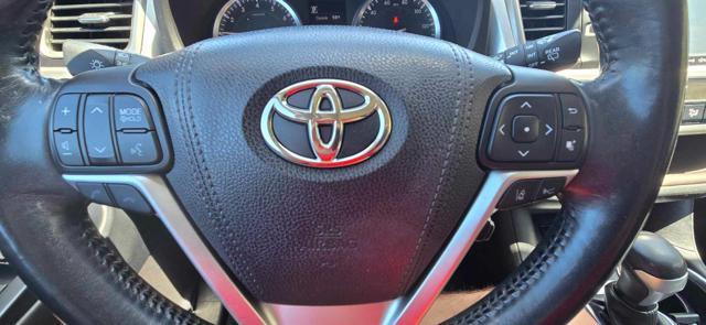 used 2017 Toyota Highlander car, priced at $15,950