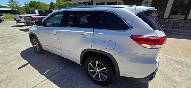used 2017 Toyota Highlander car, priced at $15,950