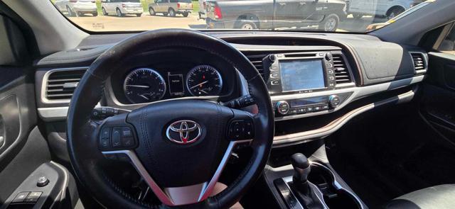 used 2017 Toyota Highlander car, priced at $15,950