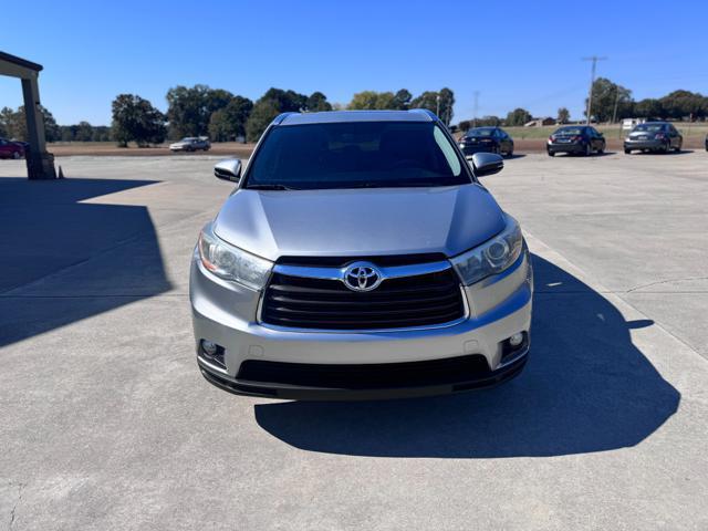 used 2016 Toyota Highlander car, priced at $14,595