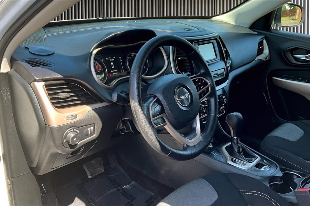 used 2018 Jeep Cherokee car, priced at $16,595