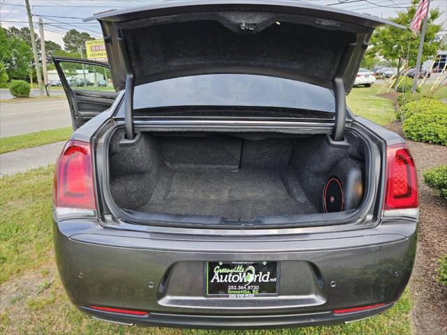 used 2016 Chrysler 300 car