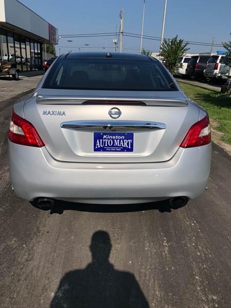 used 2010 Nissan Maxima car