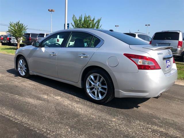 used 2010 Nissan Maxima car
