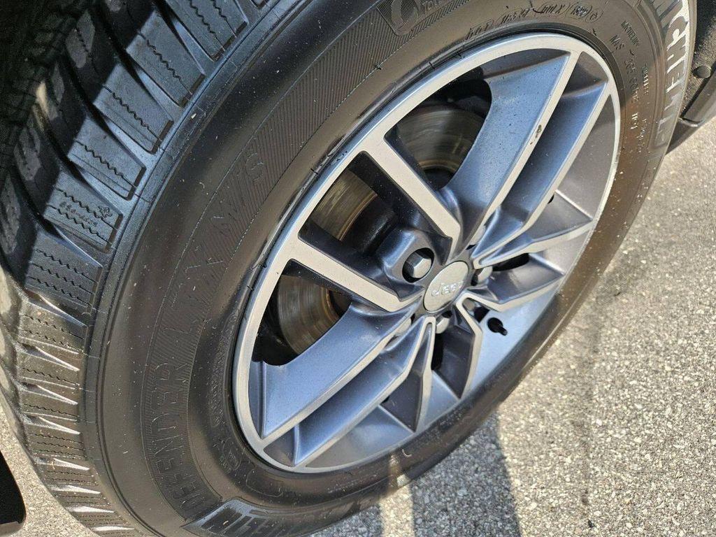 used 2018 Jeep Grand Cherokee car, priced at $15,750