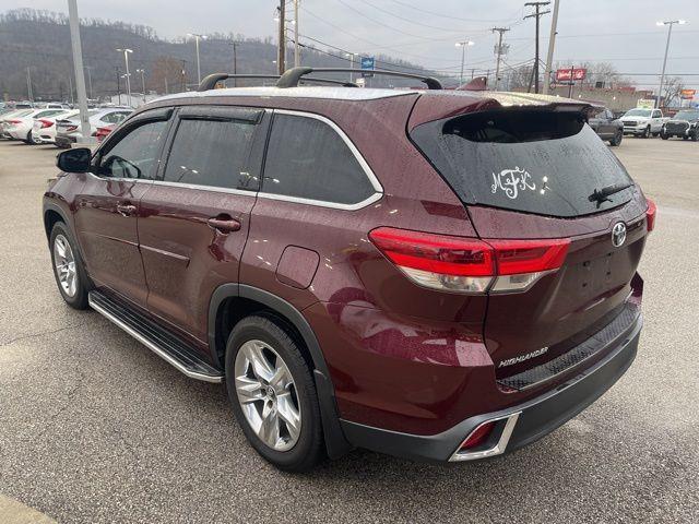 used 2018 Toyota Highlander car, priced at $29,556