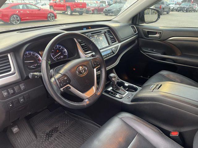 used 2018 Toyota Highlander car, priced at $29,556