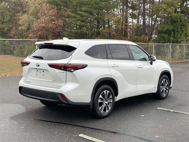 used 2024 Toyota Highlander Hybrid car, priced at $46,701