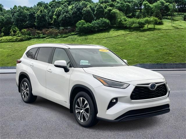 used 2024 Toyota Highlander Hybrid car, priced at $46,701