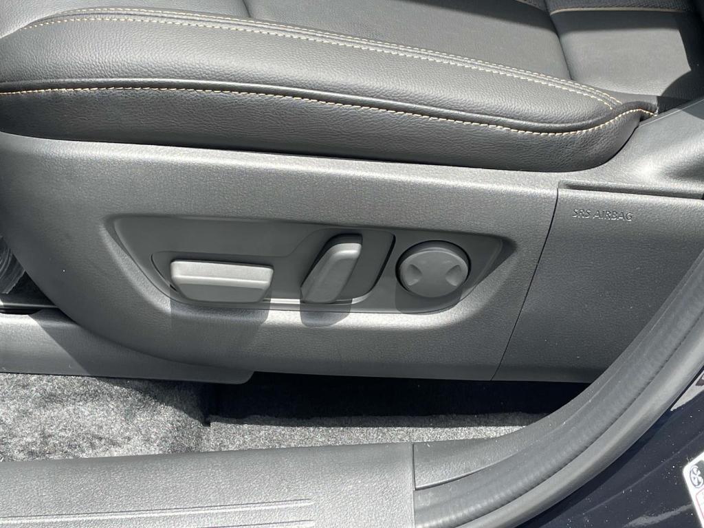 new 2025 Mazda CX-90 car, priced at $39,675