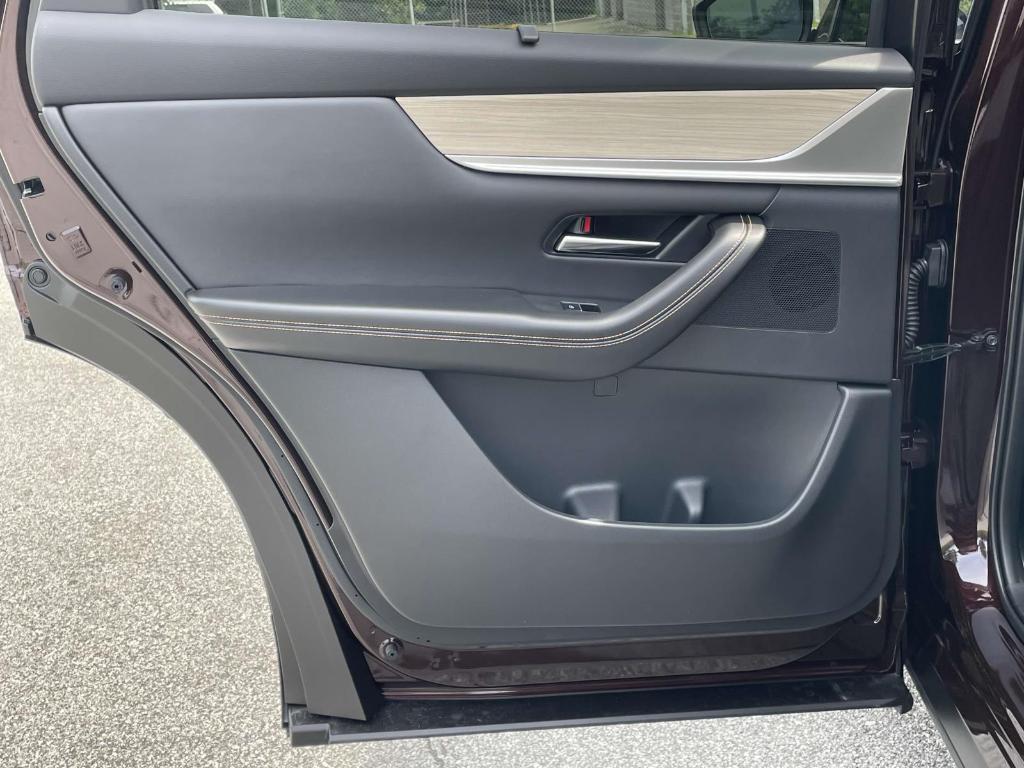 new 2025 Mazda CX-90 car, priced at $48,735