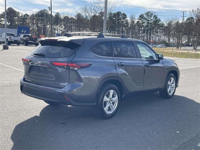 used 2024 Toyota Highlander car, priced at $37,499