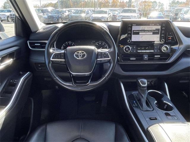 used 2021 Toyota Highlander car, priced at $30,392